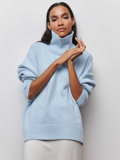 Pull – Col Roulé & Matière Enveloppante