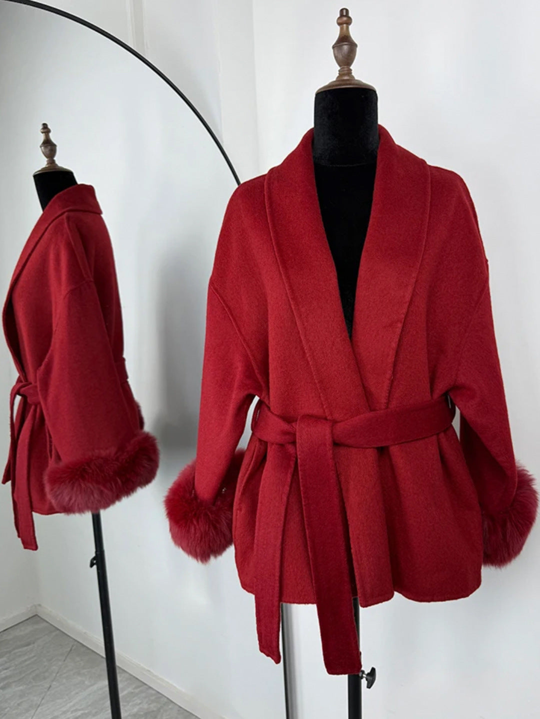 Manteau – Col V & Laçage Élégant