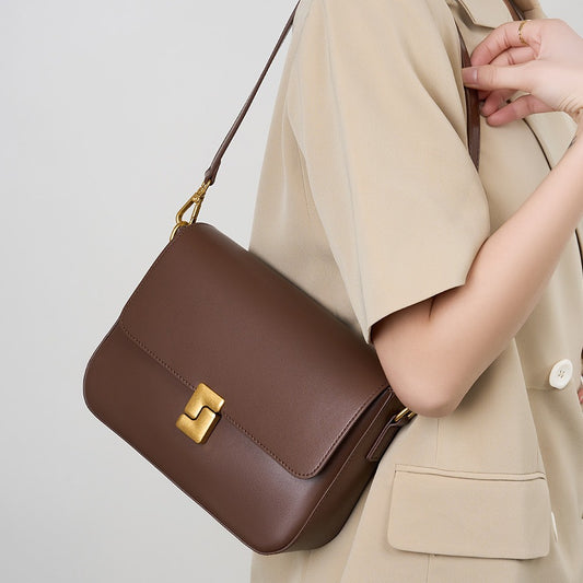 Sac Bandoulière Cuir Rétro Urbain – Vue de face – Reveriya
