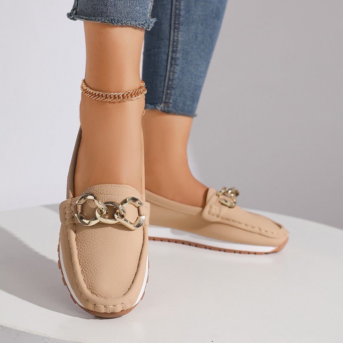 Mocassins à Chaîne – Chic Sans Effort