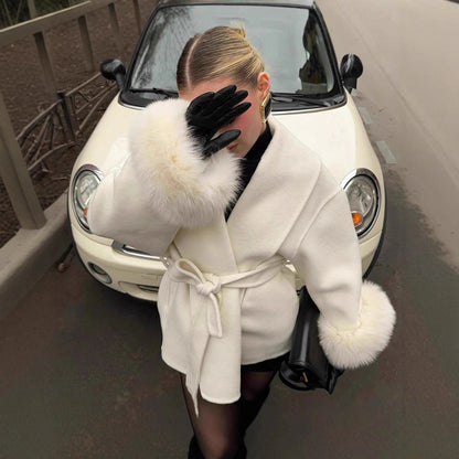 Manteau – Col V & Laçage Élégant