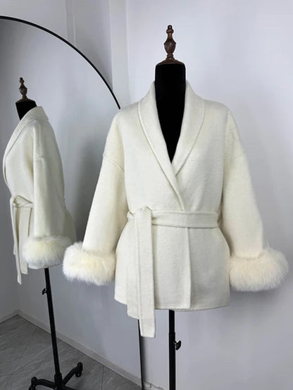 Manteau – Col V & Laçage Élégant