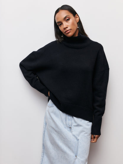 Pull – Col Roulé & Matière Enveloppante