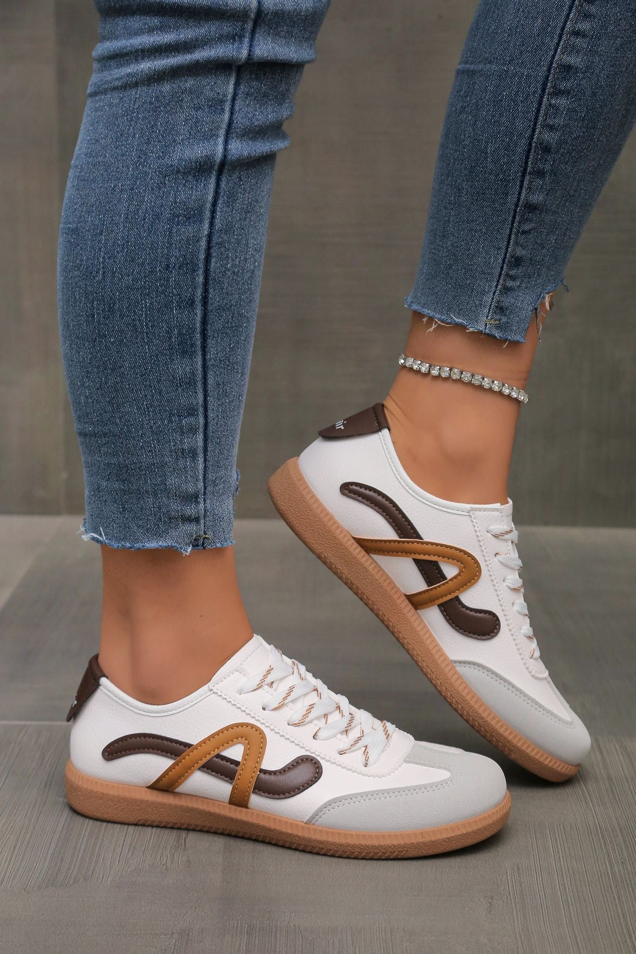 Sneakers Rétro – Style & Légèreté à Chaque Pas