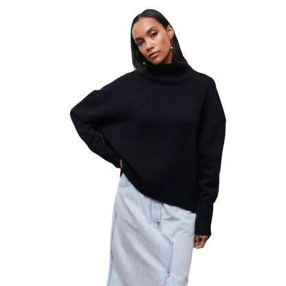 Pull – Col Roulé & Matière Enveloppante