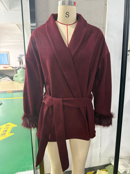 Manteau – Col V & Laçage Élégant