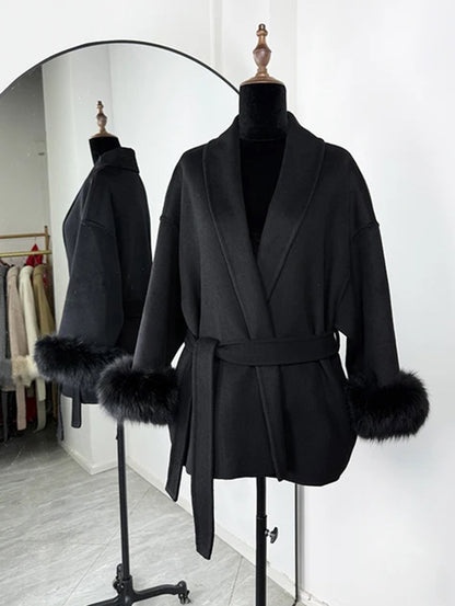Manteau – Col V & Laçage Élégant